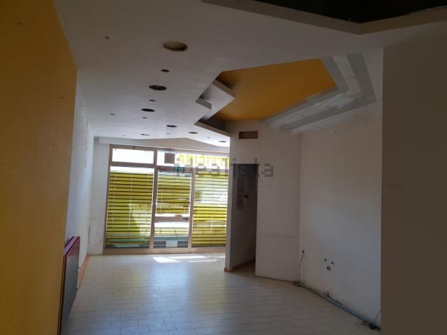 Locale in affitto di 65 m² in Via Fausto Bonifazio