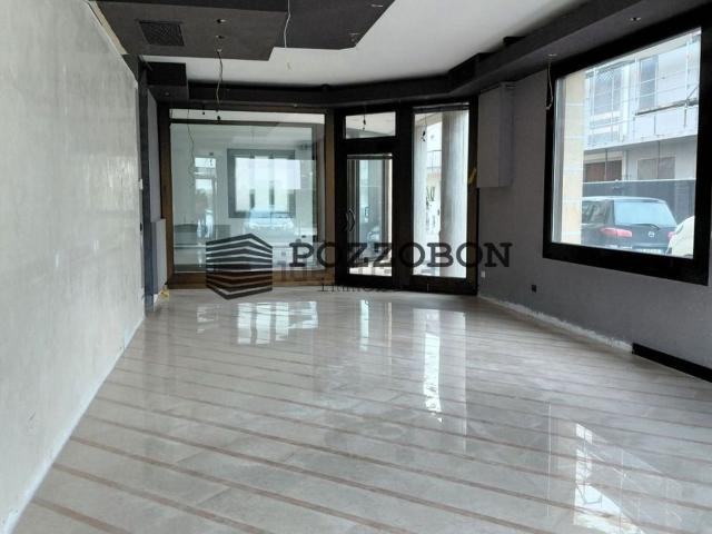 Locale in affitto di 65 m² in Via Feltrina Centro