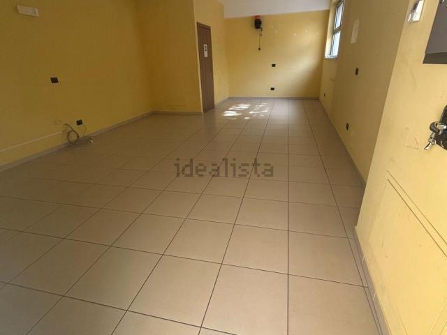 Locale in affitto di 65 m² in Via Fratelli Rosselli