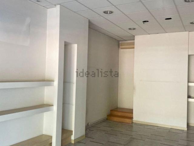 Locale in affitto di 65 m² in Via Padova