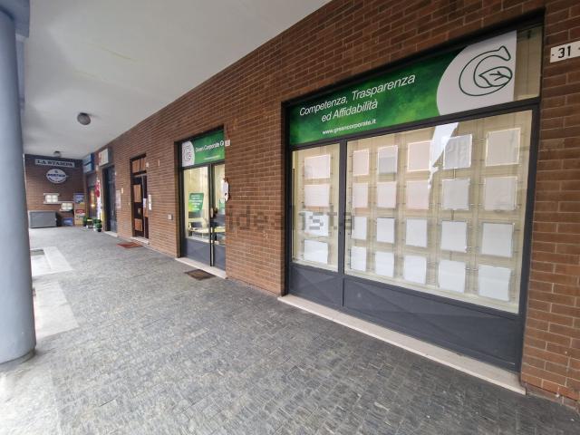 Locale in affitto di 65 m² in Via Piemonte, 33
