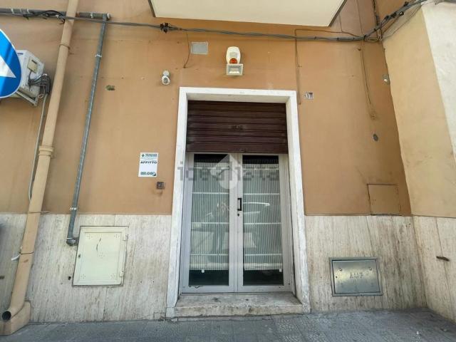 Locale in affitto di 65 m² in Via Rubicone, 11