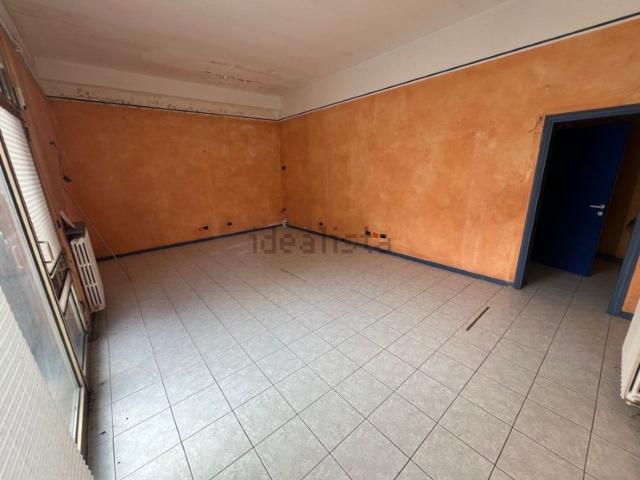 Locale in affitto di 65 m² in Via savonarola, 25