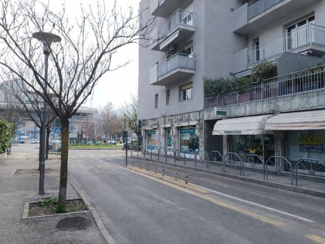 Locale in affitto di 65 m²
