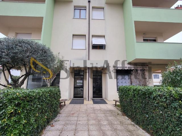 Locale in affitto di 65 m²