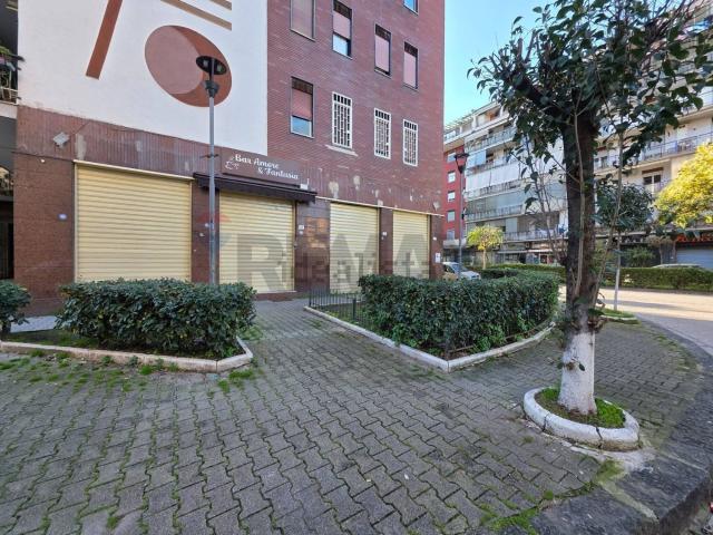 Locale in affitto di 65 m²