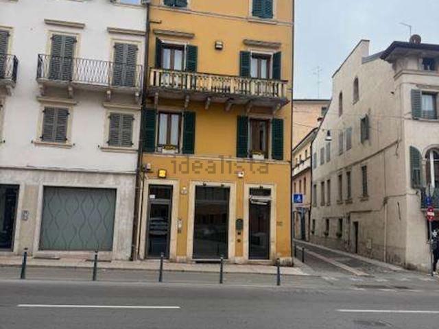 Locale in affitto di 65 m²