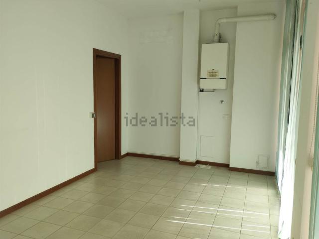 Locale in affitto di 65 m²