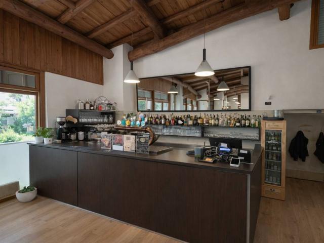 Locale in affitto di 667 m² in Via Achille Pozzi
