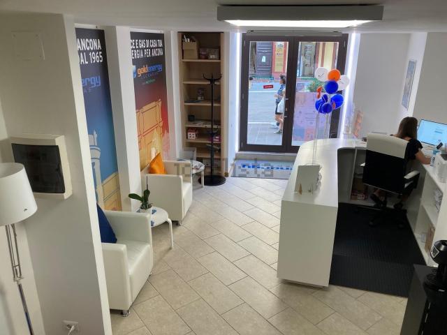Locale in affitto di 66 m² in Corso Giuseppe Garibaldi
