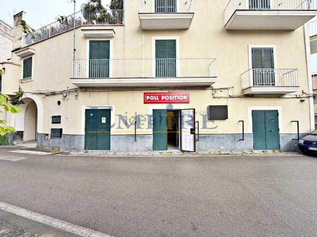 Locale in affitto di 66 m² in Piazza Marconi