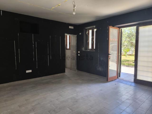 Locale in affitto di 66 m² in Via Giuseppe Lamberti