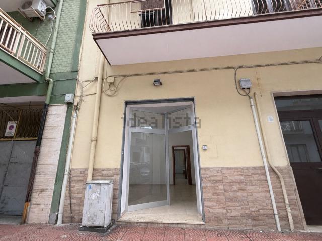 Locale in affitto di 68 m² in Via Corsica, 19