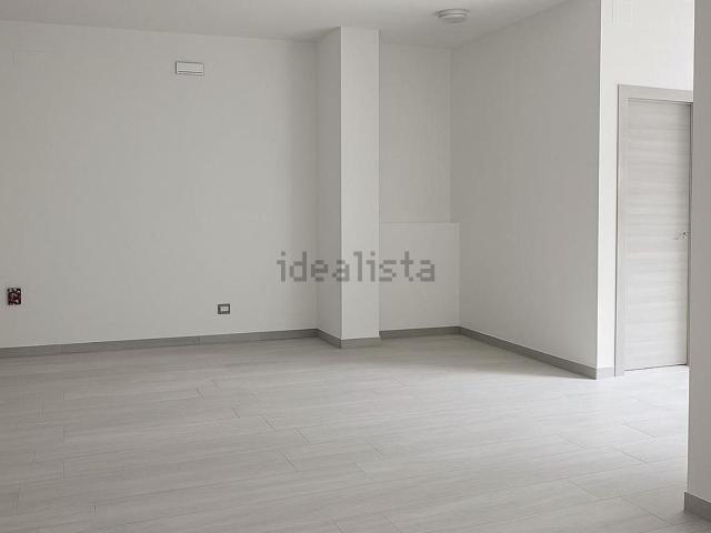 Locale in affitto di 68 m² in Via Guttuari