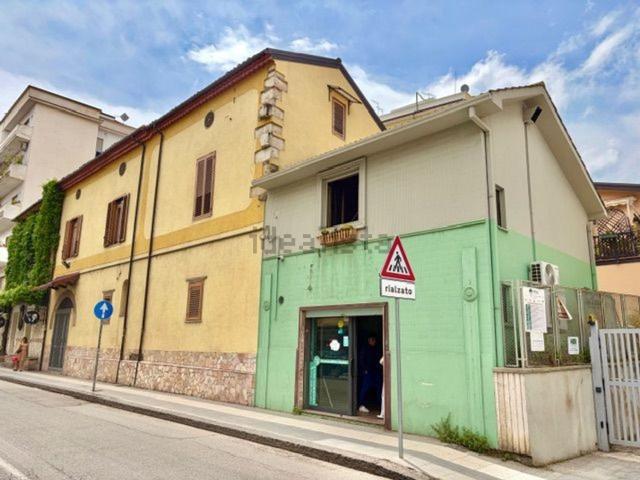 Locale in affitto di 69 m² in Via Gregorio Caloprese, 23