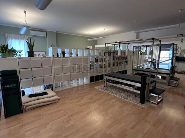 Locale in affitto di 69 m²