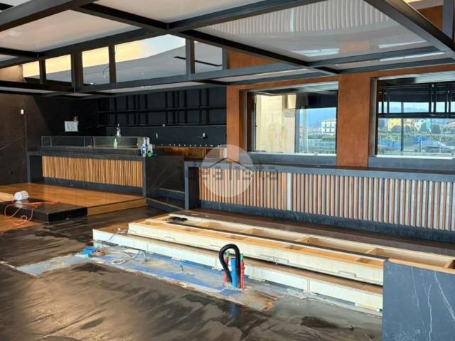 Locale in affitto di 700 m² in Via Tonale