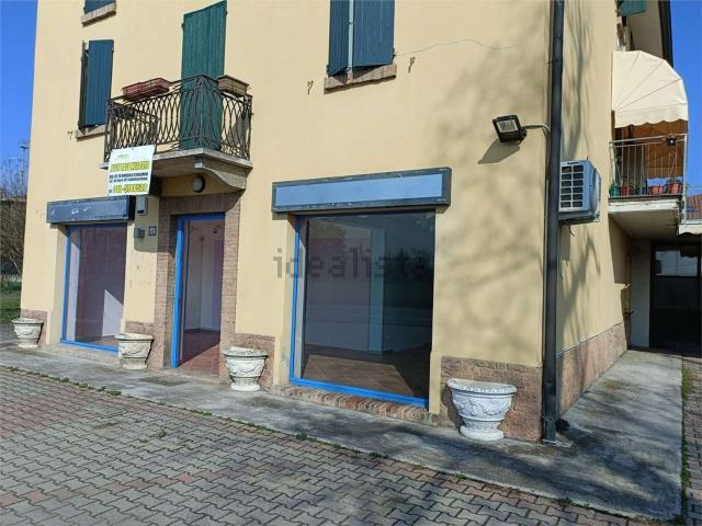 Locale in affitto di 70 m² in Frazione Parola
