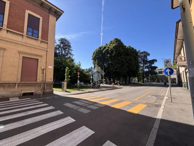 Locale in affitto di 70 m² in Piazza Vittorio Veneto, 7