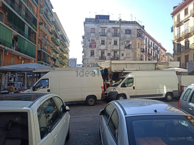 Locale in affitto di 70 m² in Piazza Gian Vincenzo Gravina