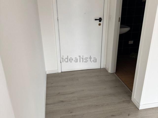 Locale in affitto di 70 m² in Piazza IV Novembre, 23
