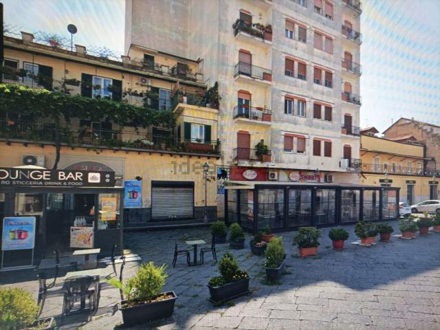 Locale in affitto di 70 m² in Piazza Municipio, 39