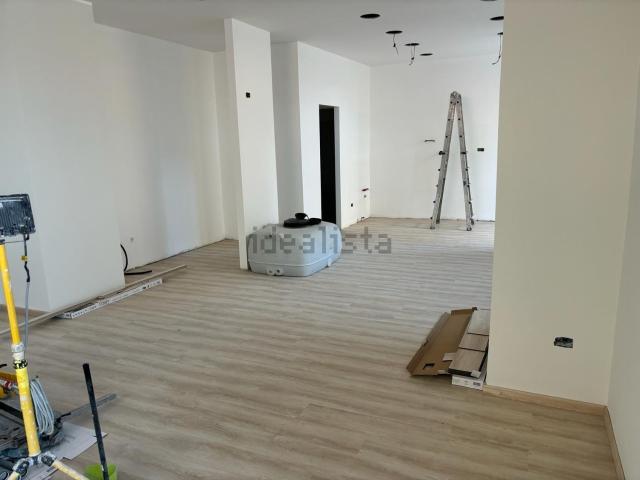 Locale in affitto di 70 m² in Piazza Roma