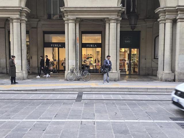 Locale in affitto di 70 m² in Via Ugo Bassi