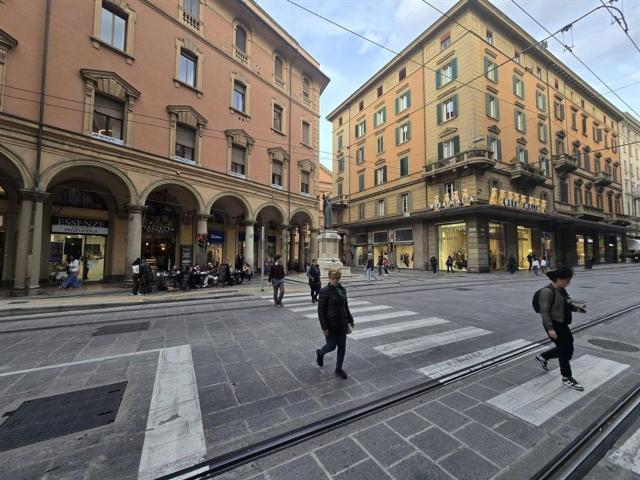 Locale in affitto di 70 m² in Via Ugo Bassi