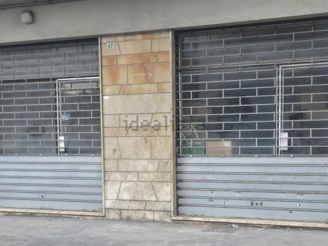 Locale in affitto di 70 m² in Via Vezzia