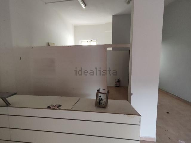 Locale in affitto di 70 m² in Via Armando Diaz, 81