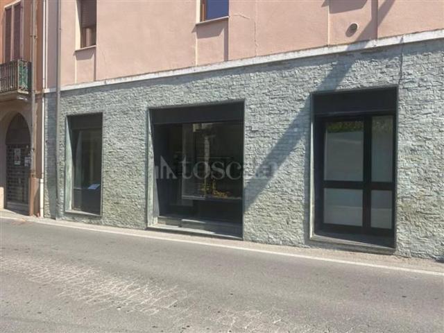 Locale in affitto di 70 m² in Via Butti