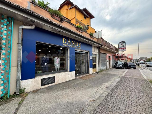 Locale in affitto di 70 m² in Via Casilina, 4706