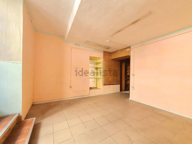 Locale in affitto di 70 m² in Via del Pavone