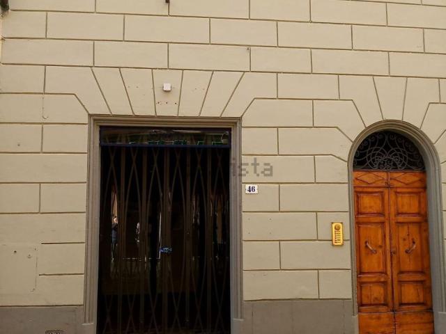 Locale in affitto di 70 m² in Via della Repubblica, 53036