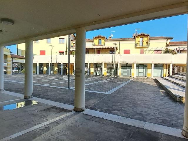 Locale in affitto di 70 m² in Via Diviglio
