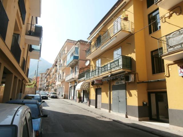 Locale in affitto di 70 m² in Via Gaetano Filangieri