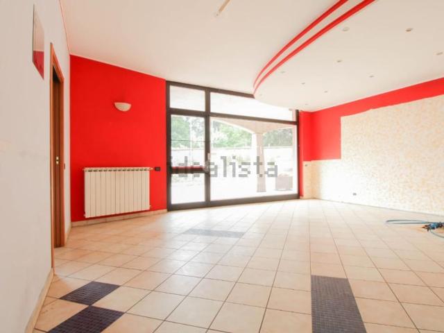 Locale in affitto di 70 m² in Via Gerosa