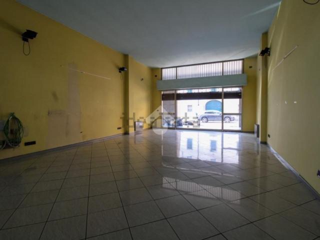 Locale in affitto di 70 m² in Via Giacomo Matteotti, 75