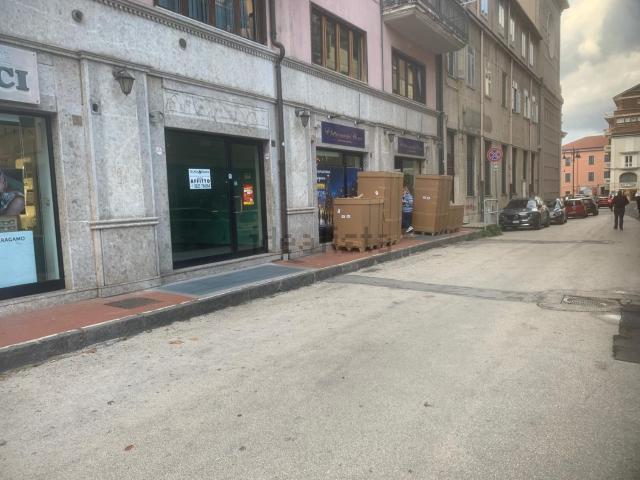 Locale in affitto di 70 m² in Via Giuseppe Zigarelli