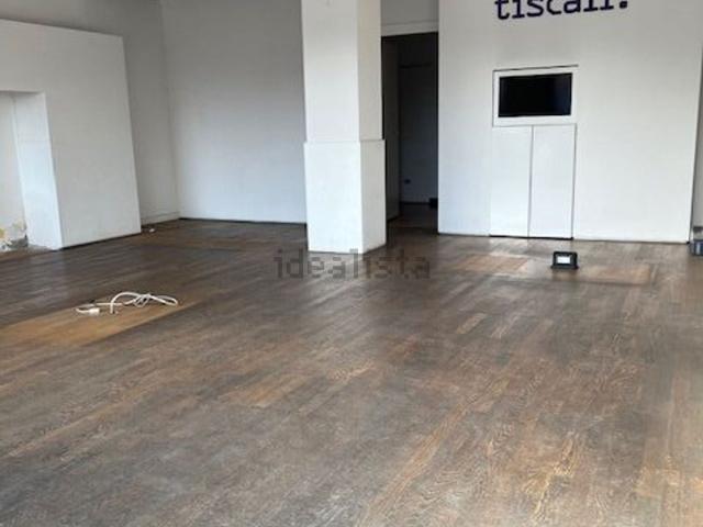 Locale in affitto di 70 m² in Via Guglielmo Marconi
