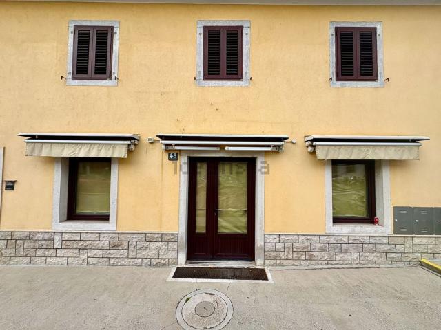 Locale in affitto di 70 m² in Via Igo Gruden, 48