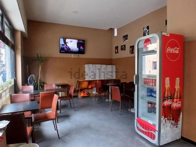 Locale in affitto di 70 m² in Via L. Cadorna, 77