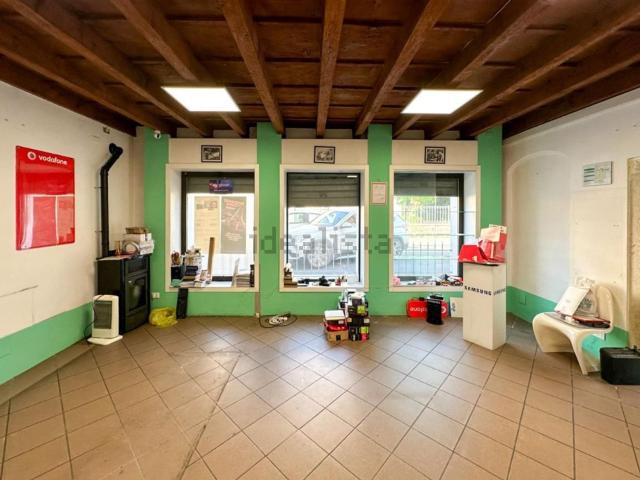 Locale in affitto di 70 m² in Via Lapapasini, 3
