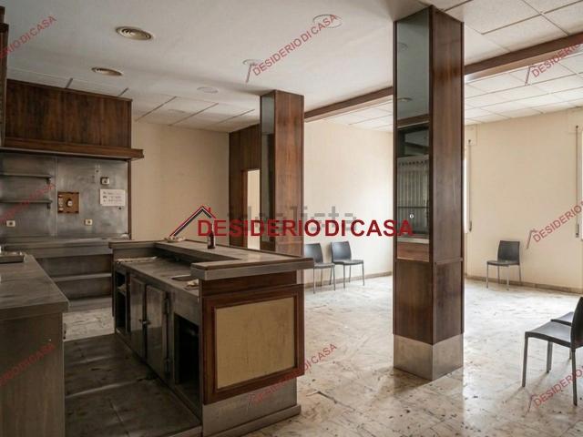 Locale in affitto di 70 m² in Via Leonardo da Vinci, 64