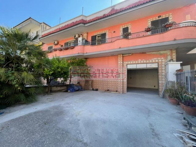 Locale in affitto di 70 m² in Via Materdomini