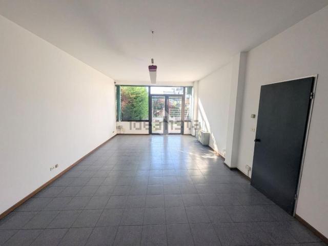 Locale in affitto di 70 m² in Via Nazionale