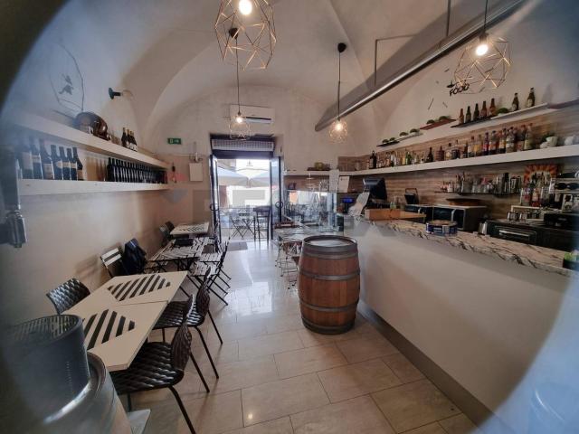 Locale in affitto di 70 m² in Via Pacini, 34