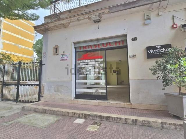 Locale in affitto di 70 m² in Via Rinaldo d&apos Aquino, 13