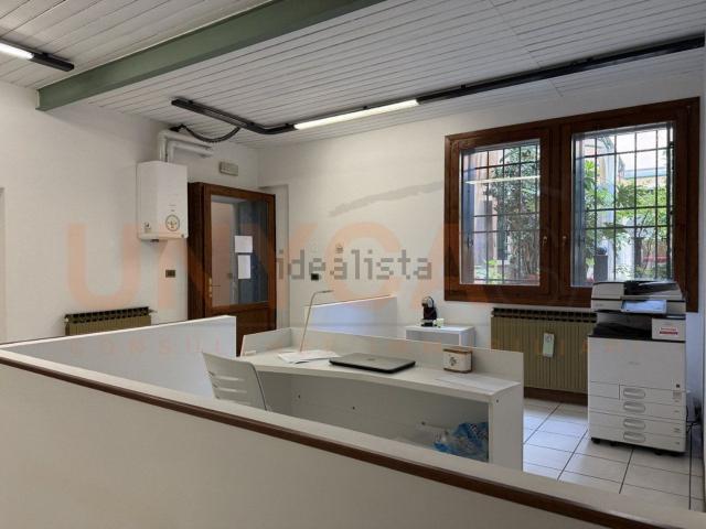 Locale in affitto di 70 m² in Via Roma